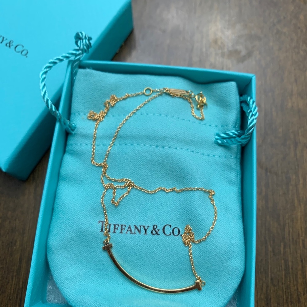 Tiffany & Co. Tiffany T Smile pendant necklace